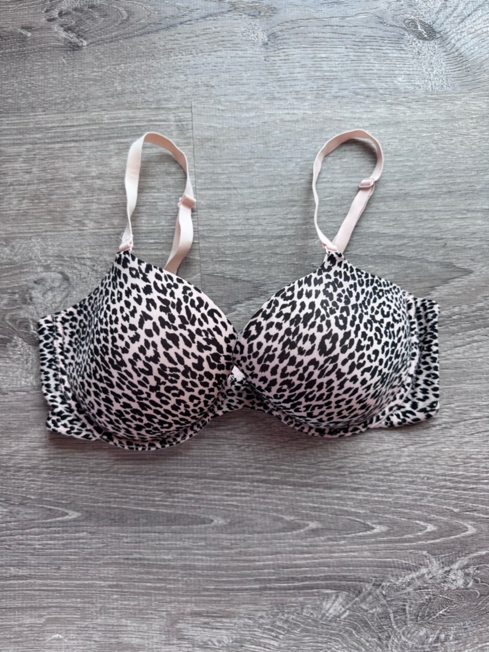 Victoria’s Secret Lined Demi Bra 34C